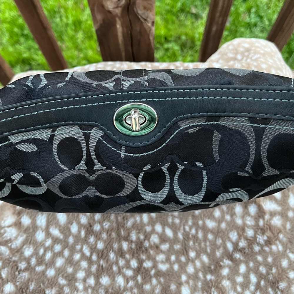 Coach Chelsey Optic 2007 Black and Gray Signature Hobo Bag - Picture 7 of 12